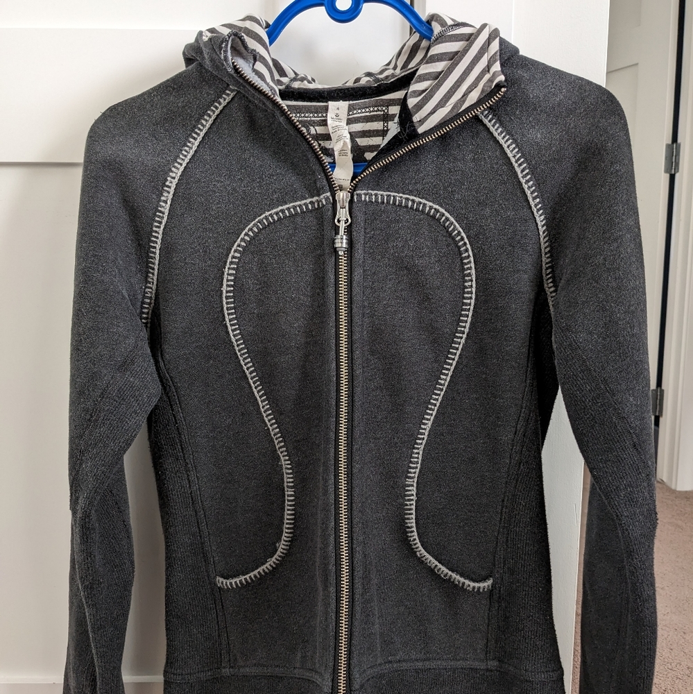 Good used condition Lululemon Scuba hoodie